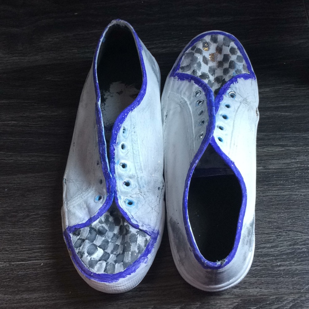 Hand painted shoes with no laces size 6